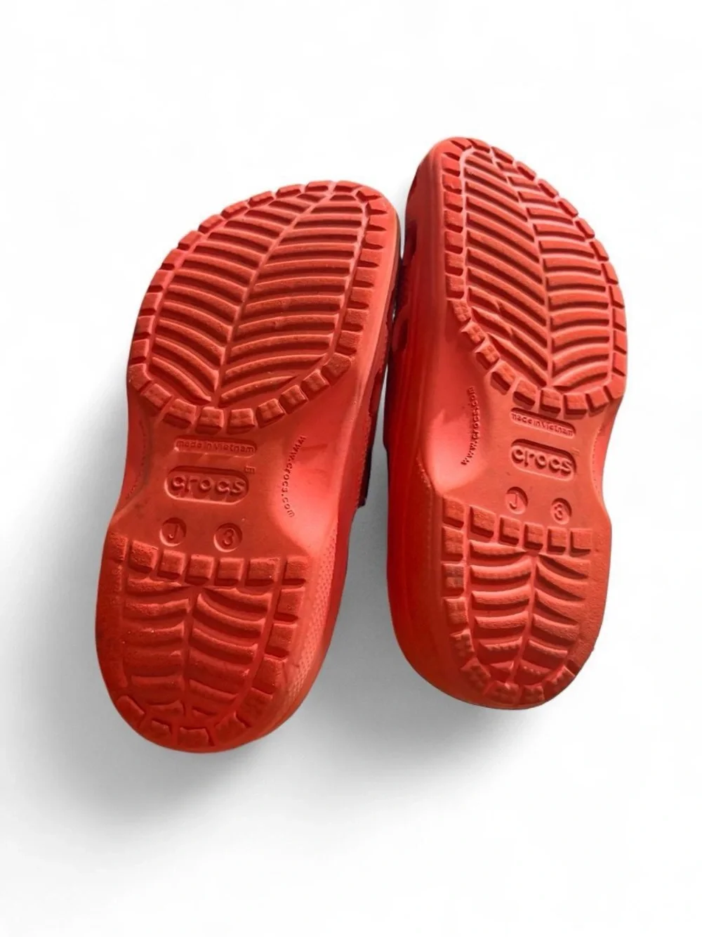 Crocs Kids’ Spider-Man Classic Clogs – Size 3